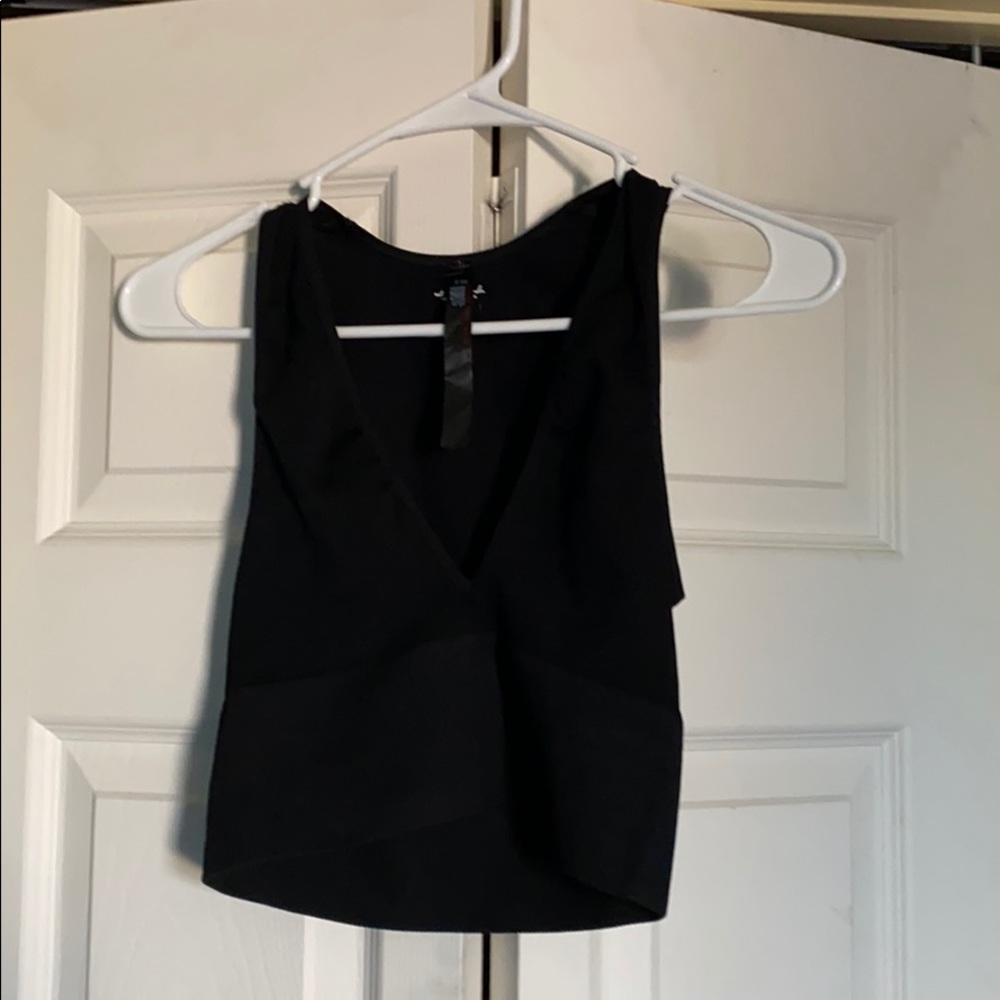 Black V-neck crop top!
